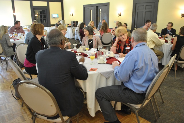 Local Speed Networking Breakfast brings about 50 to exchange business cards