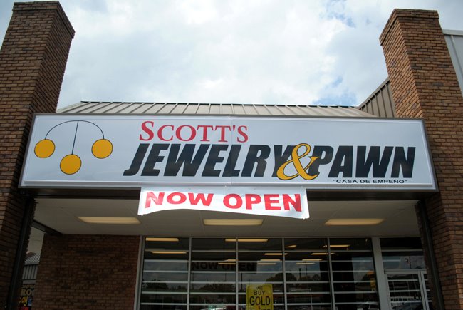 Owner of Scott's Jewelry and Pawn, accomplice plead guilty in stolen goods scheme