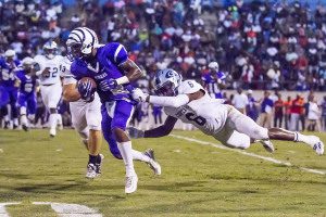 Armoni Holloway (6) and the Clay-Chalkville defense hope to hand Woodlawn its fourth shutout of the season on Friday night at Lawson Field. Photo by Ron Burkett 
