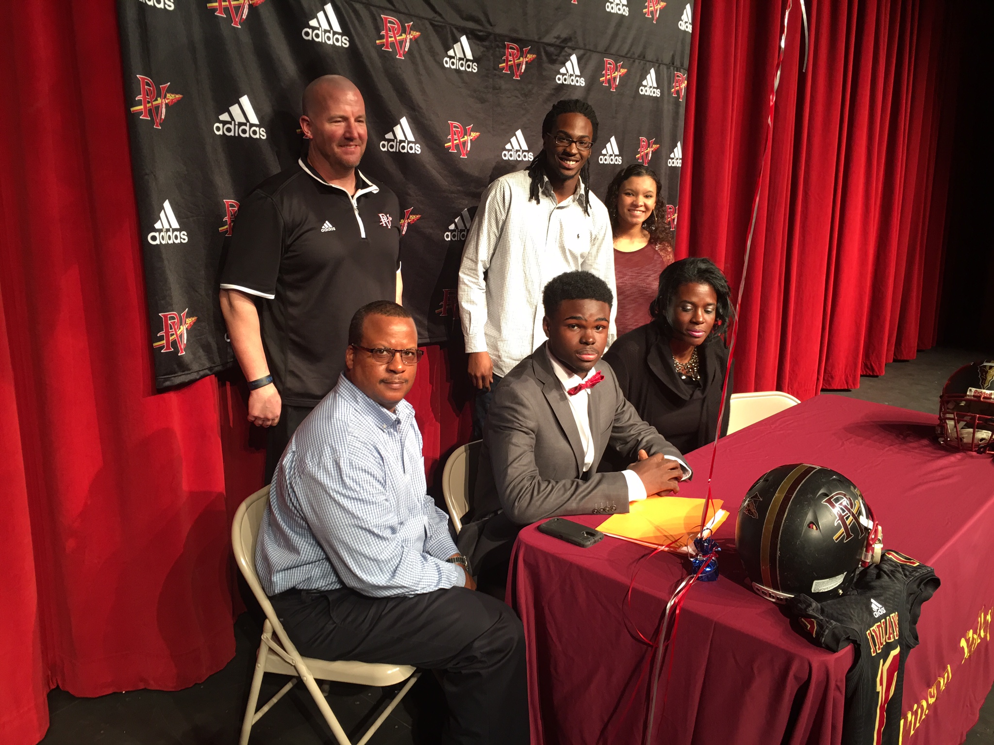 Woods, Minnifield sign for Pinson Valley 