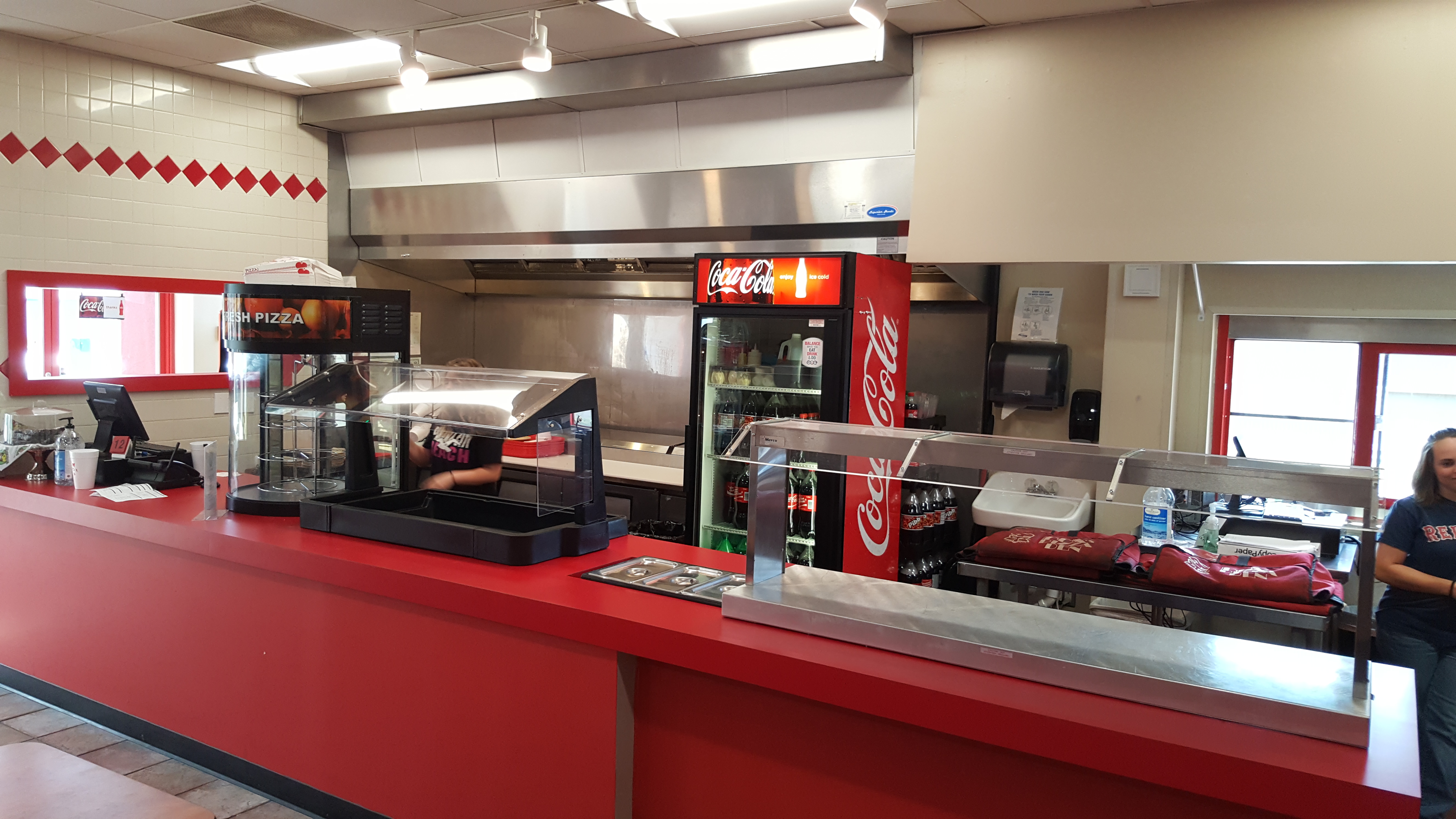 Fox's Pizza Den opens Trussville location
