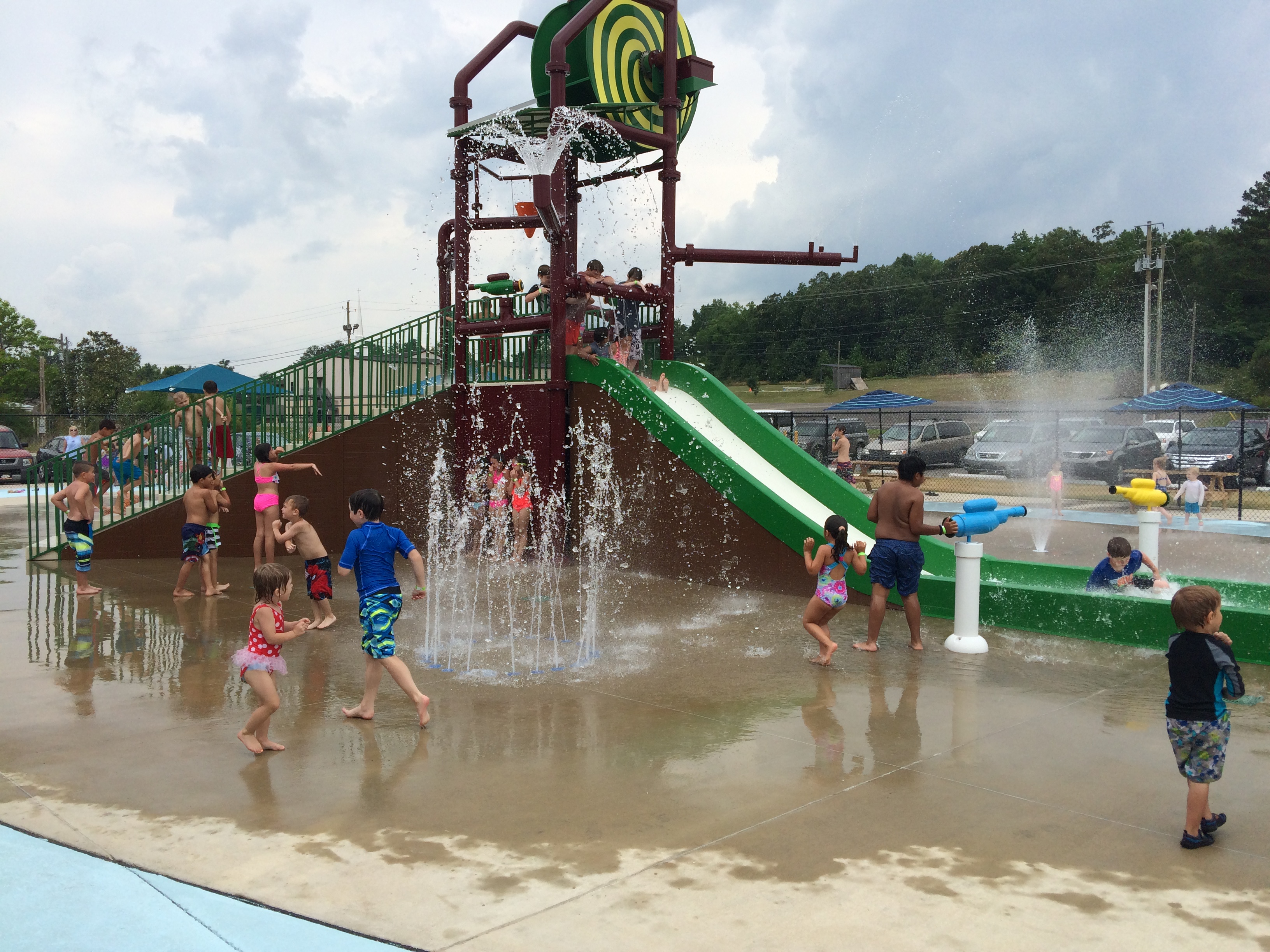 Moody splash pad now open to residents, non-residents 
