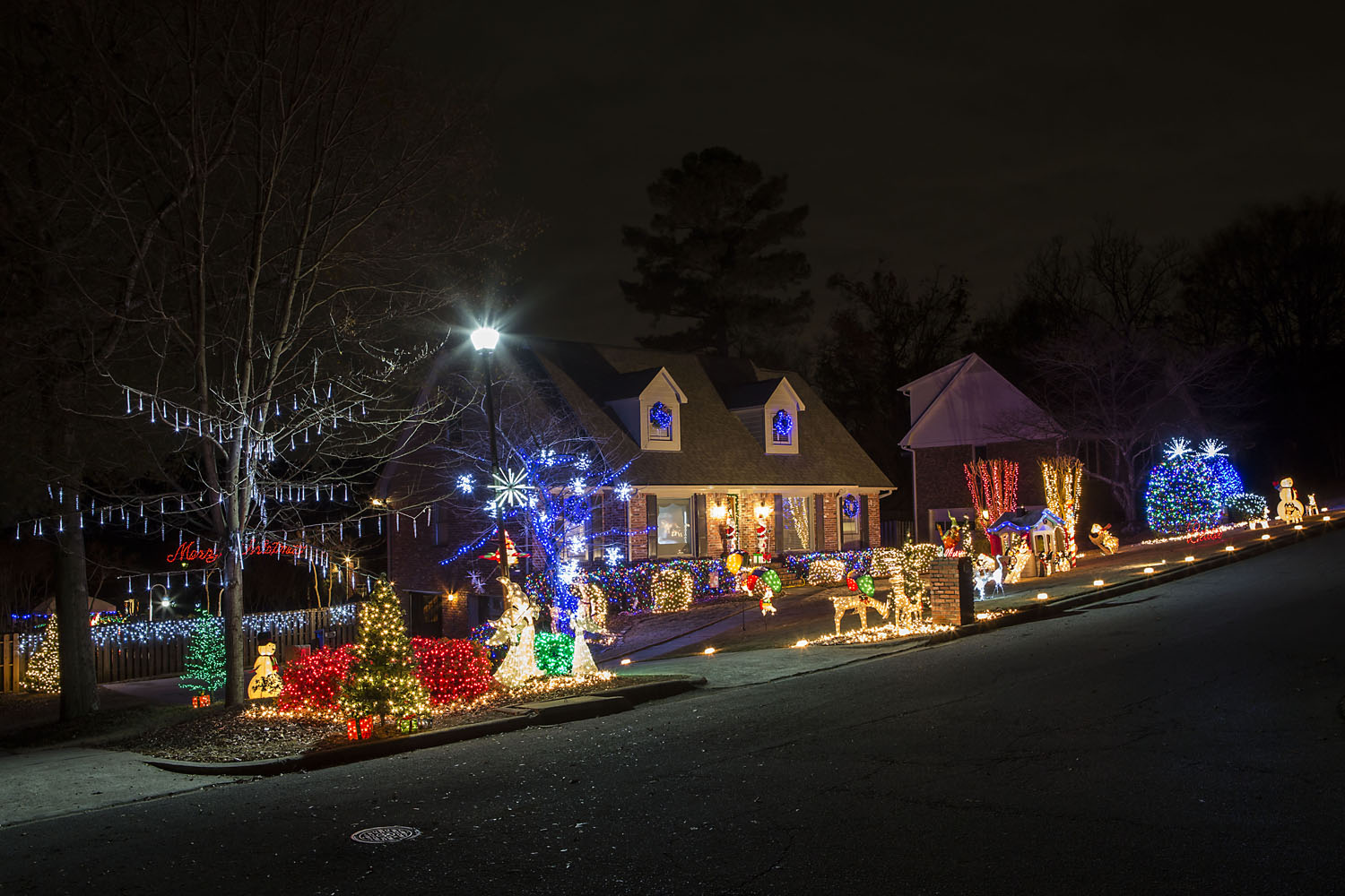 Trussville resident’s Christmas decorations are a labor of love 