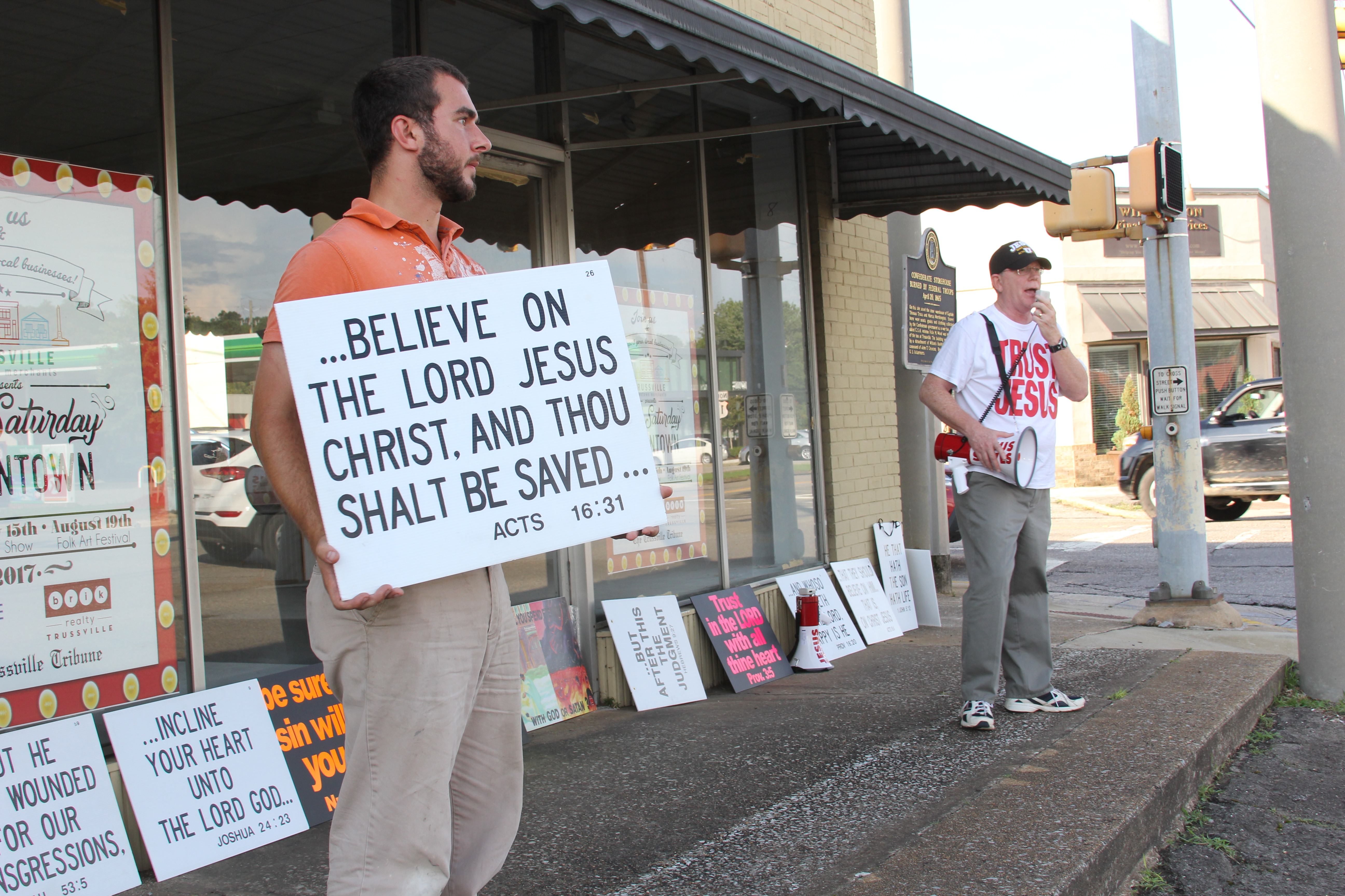 Church group takes message to the streets