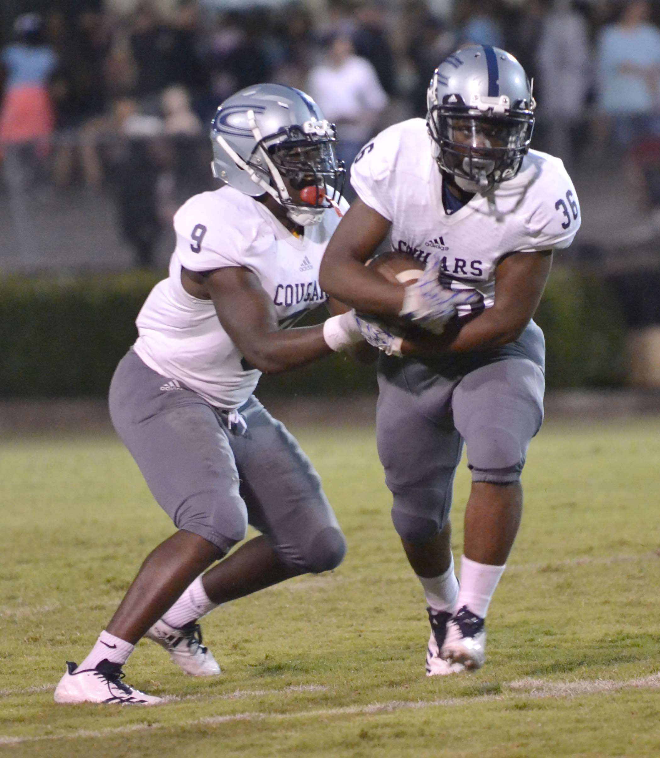 Clay-Chalkville Cougars claw Vikings 41-6