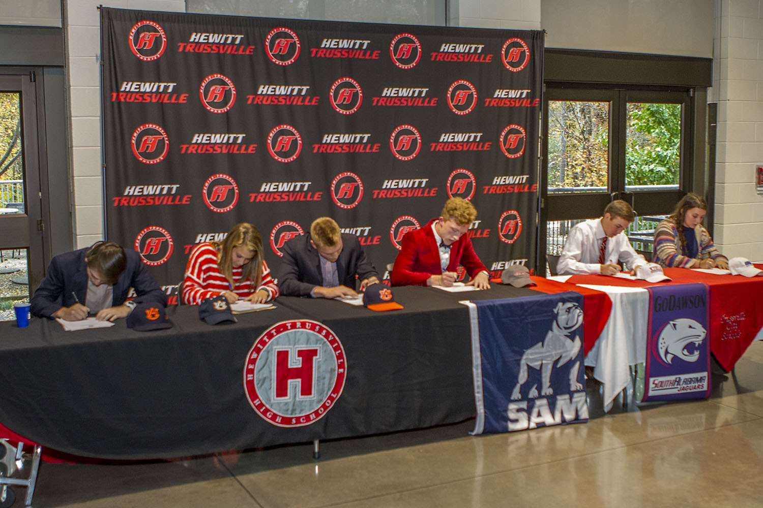 6 Hewitt-Trussville student-athletes sign letters of intent Wednesday