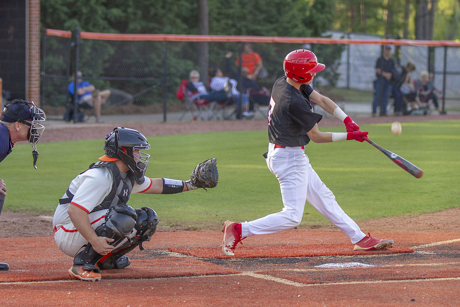 Huskies deliver 7th inning knockout to advance past Hoover