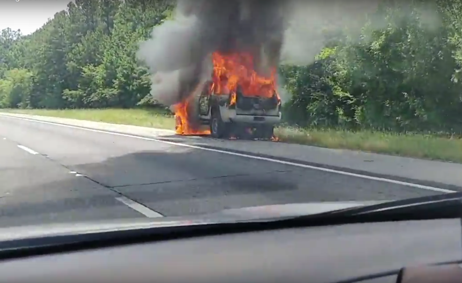 VIDEO: Argo police, firefighters put out car fire on Interstate 59