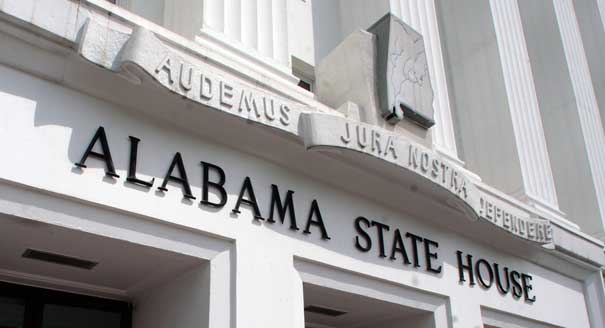 Birmingham mayor criticizes Alabama law protecting Confederate monument