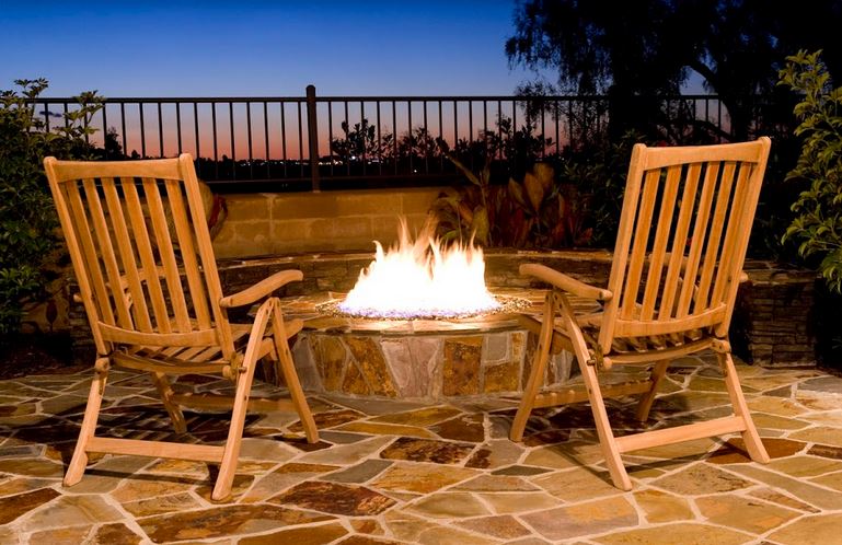 The Natural Gas Difference Your key to awesome outdoor living