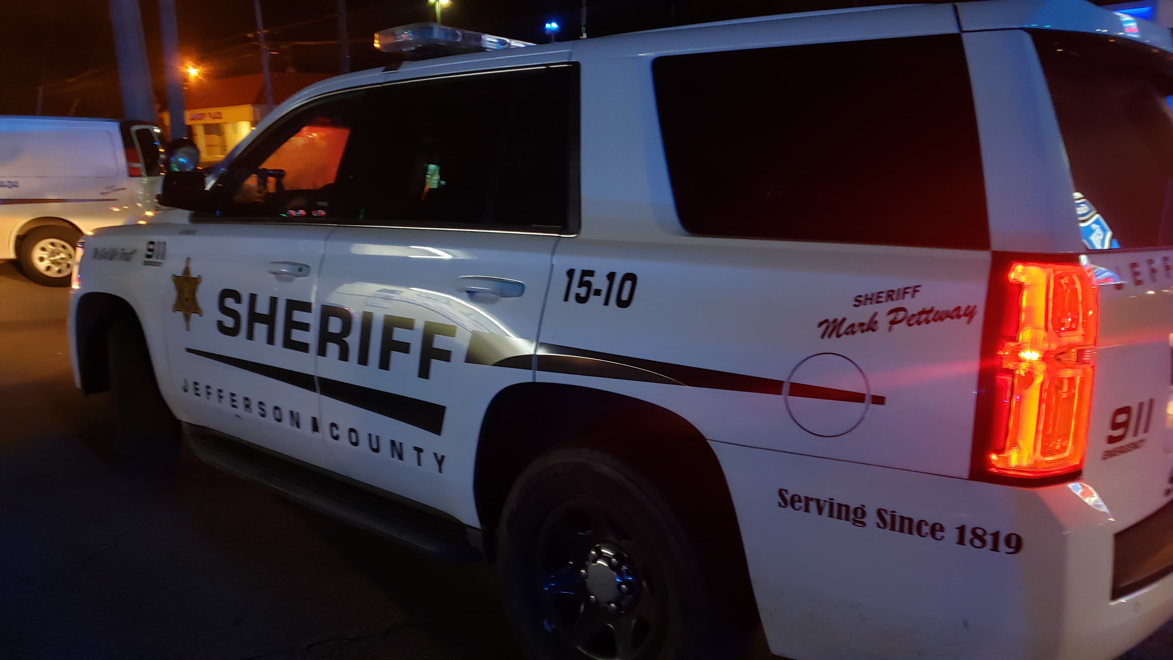 Search underway after shots fired at Jefferson County deputy near Center Point