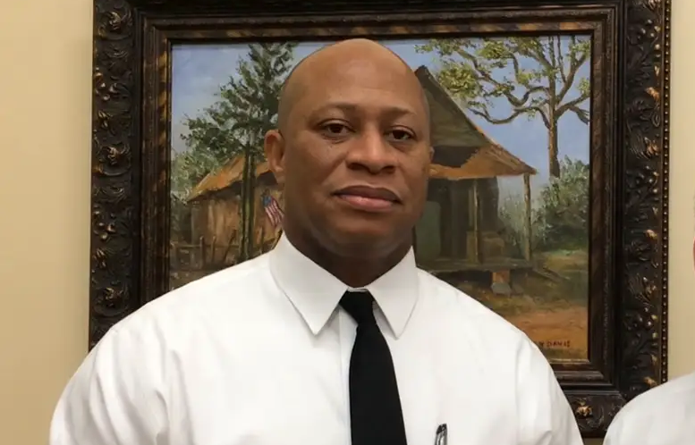 Tuscaloosa's first African American police chief to retire