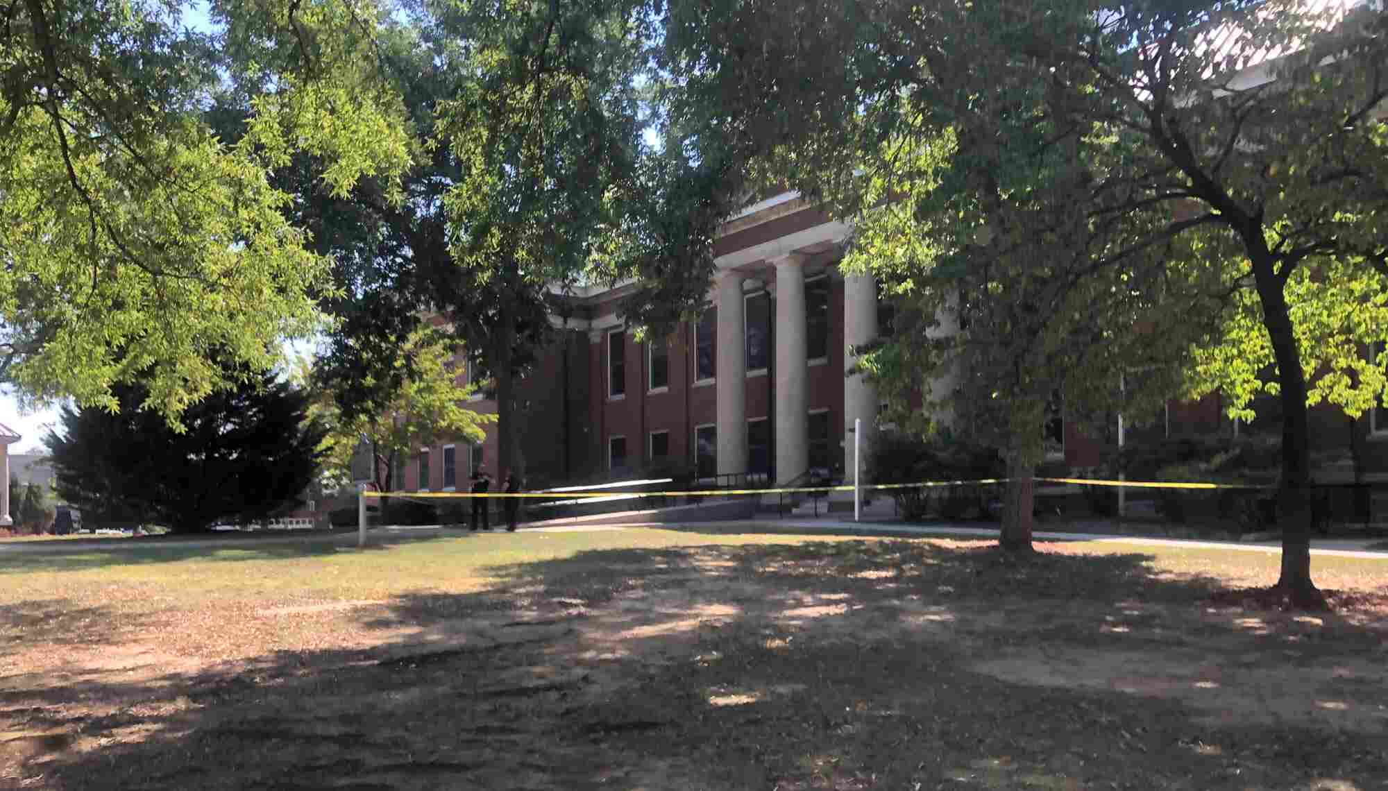 Shots fired at courthouse in northeast Alabama