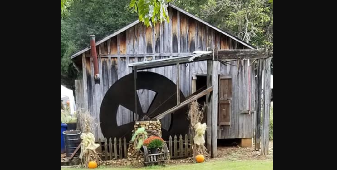 Homestead Hollow Harvest Arts and Crafts Festival Sept. 27-29