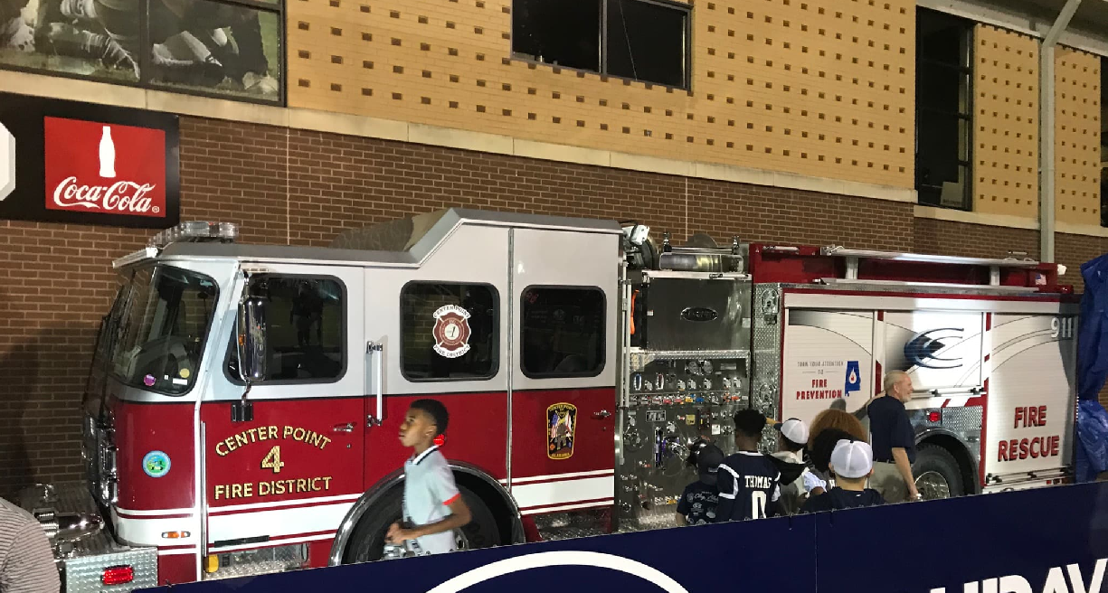 VIDEO: Center Point Fire District unveils new fire truck during Clay-Chalkville football game