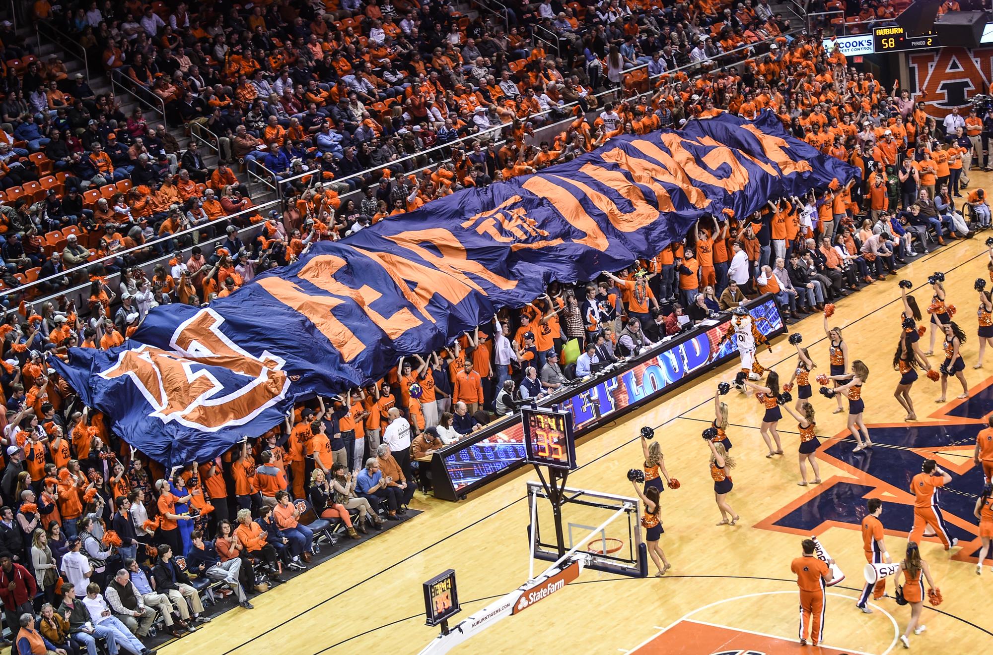 Auburn men's basketball moves up two spots in new AP Top 25 poll, Kentucky moves to No. 1