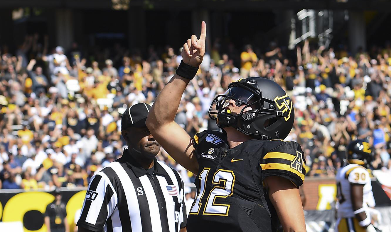 Former Hewitt-Trussville quarterback Zac Thomas guides Appalachian State to 4th straight conference championship
