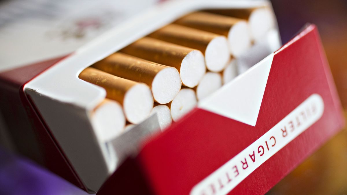 Congress close to banning tobacco sales to anyone under 21