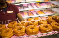 Dunkin’ to give out free donuts every Friday this month