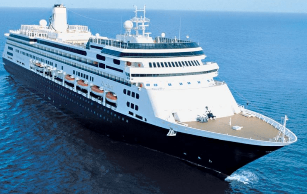 Cruise ships with people from ill-fated cruise beg Florida to dock