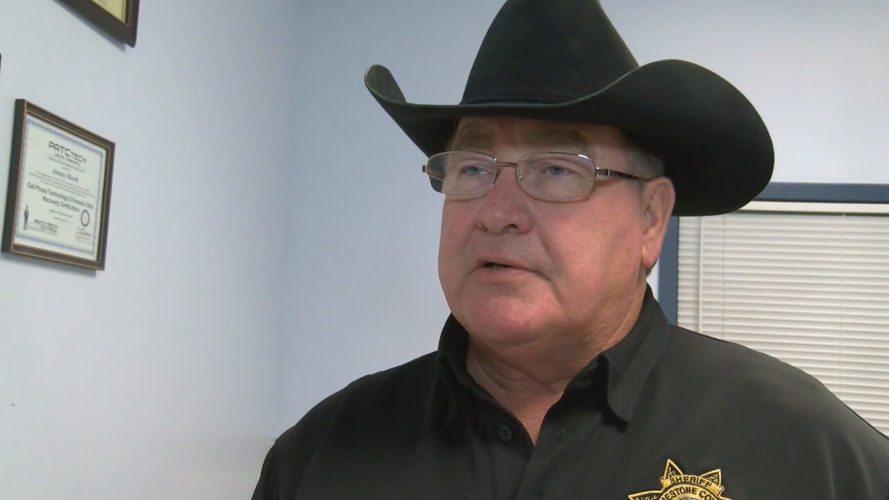 Prosecutors seek trial date for indicted Alabama sheriff