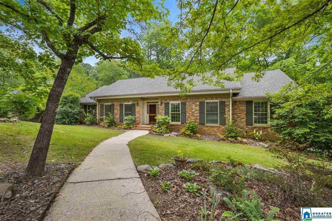 Listing of the week: Home nestled on a large wooded lot in Vestavia