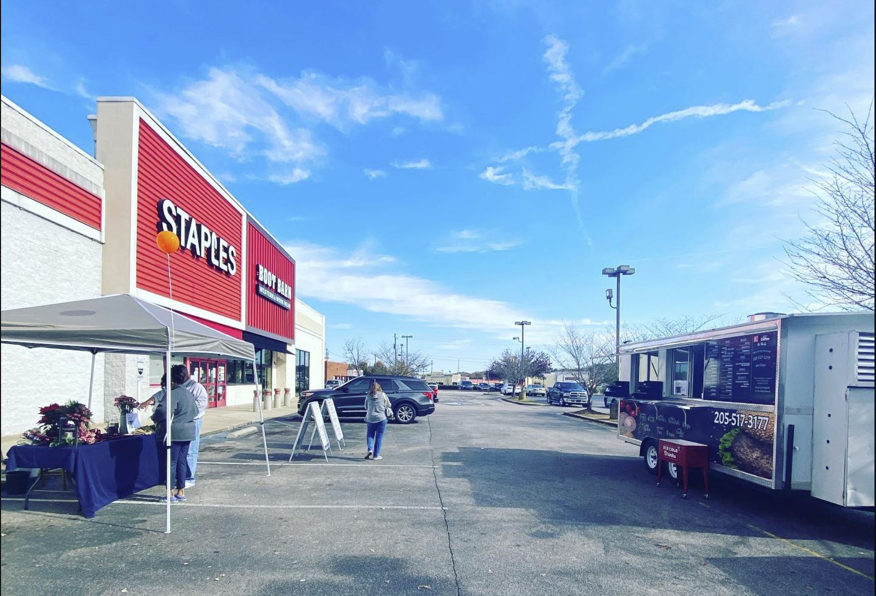 Staples celebrates Small Business Saturday by hosting Trussville businesses