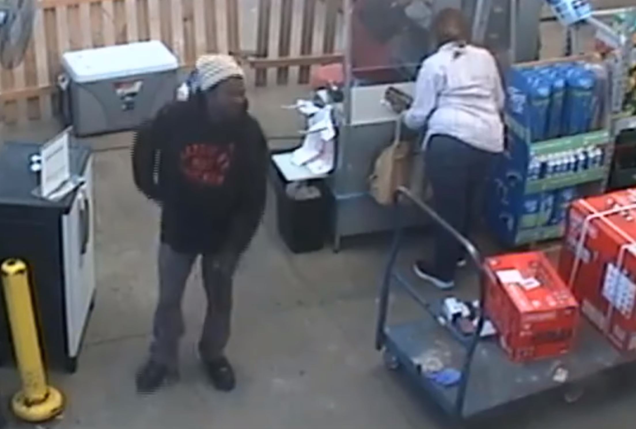 VIDEO: 2 wanted for questioning in Hoover wallet theft