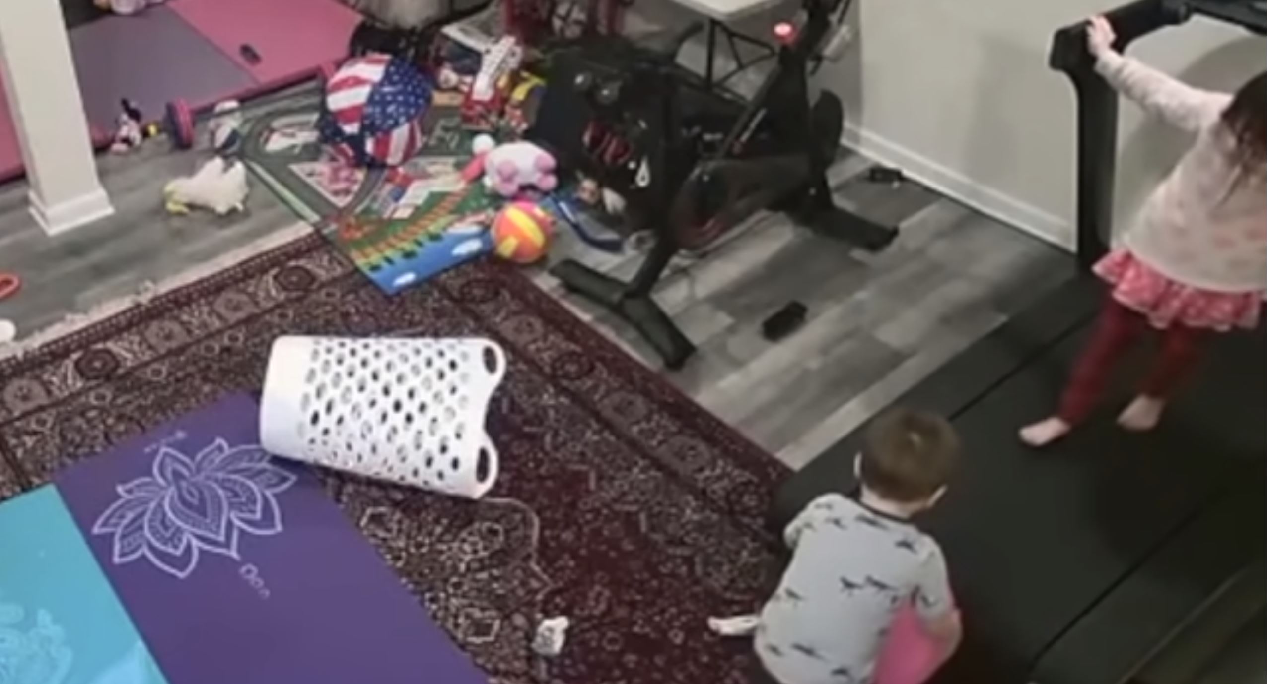 VIDEO: After child dies, US regulator warns about Peloton treadmill