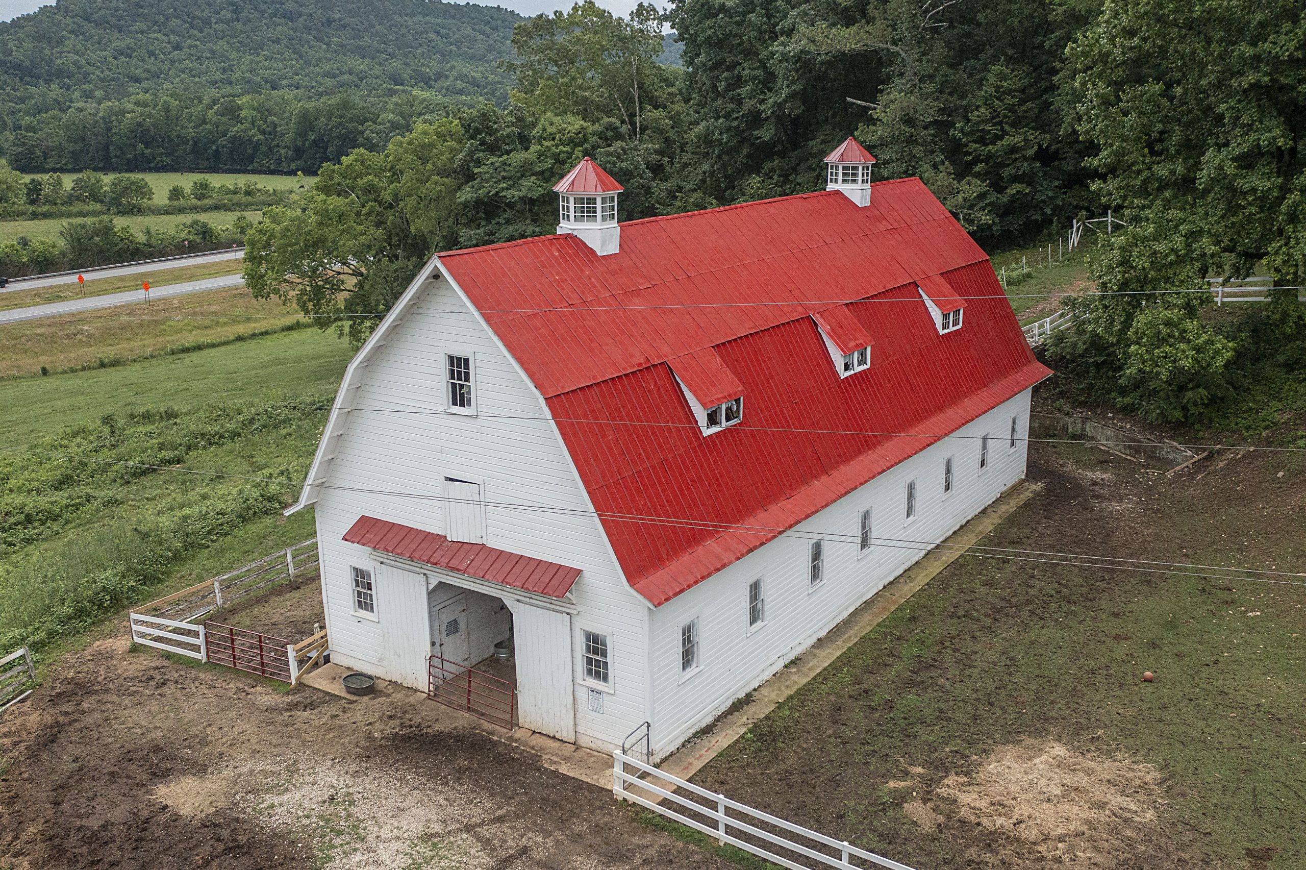 VIDEO: Longtime Trussville residents give new life to Oneonta’s historic Mitchell Farm