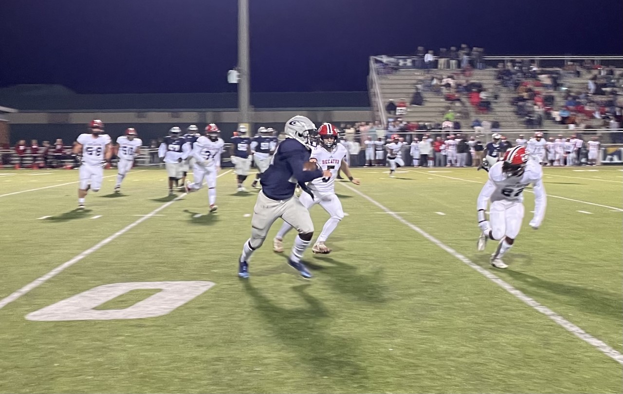 Clay-Chalkville powers to victory over Decatur