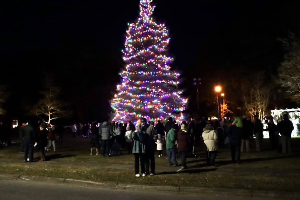 Trussville, Clay Christmas tree lighting ceremonies set for tonight