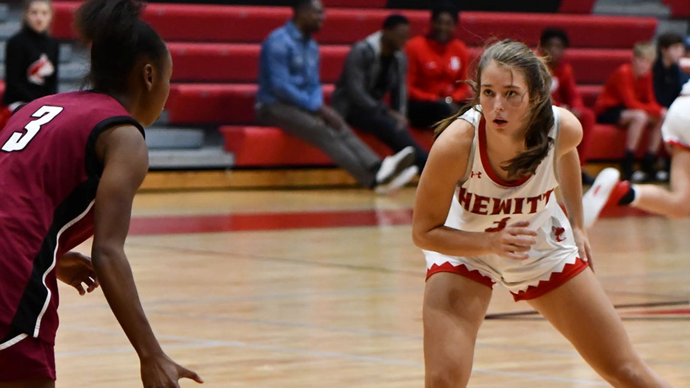 Hewitt-Trussville girls fall to No. 1-ranked Hoover
