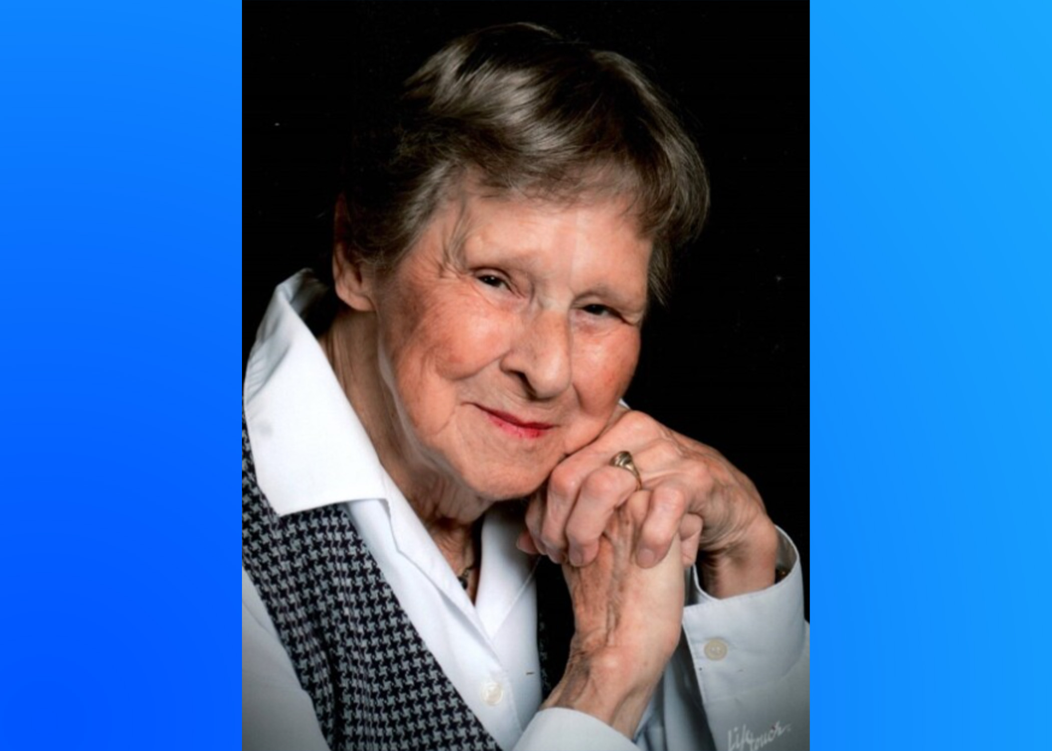 Obituary: Carol J. Becht (December 11, 1931 ~ April 13, 2022)