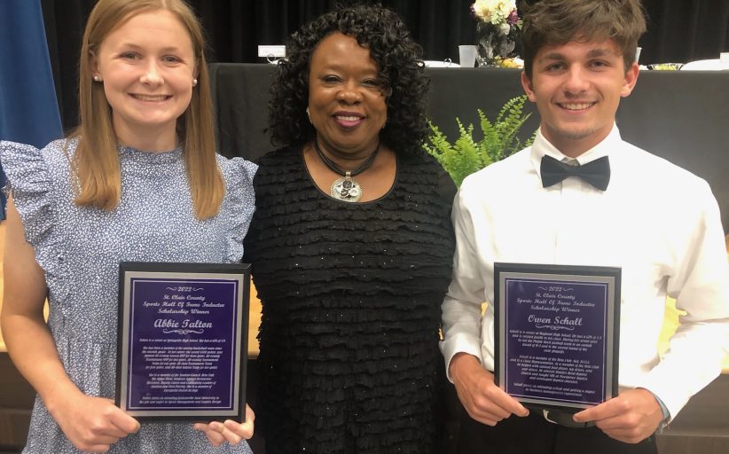 Three seniors received scholarships in Moody during Sports Hall of Fame banquet