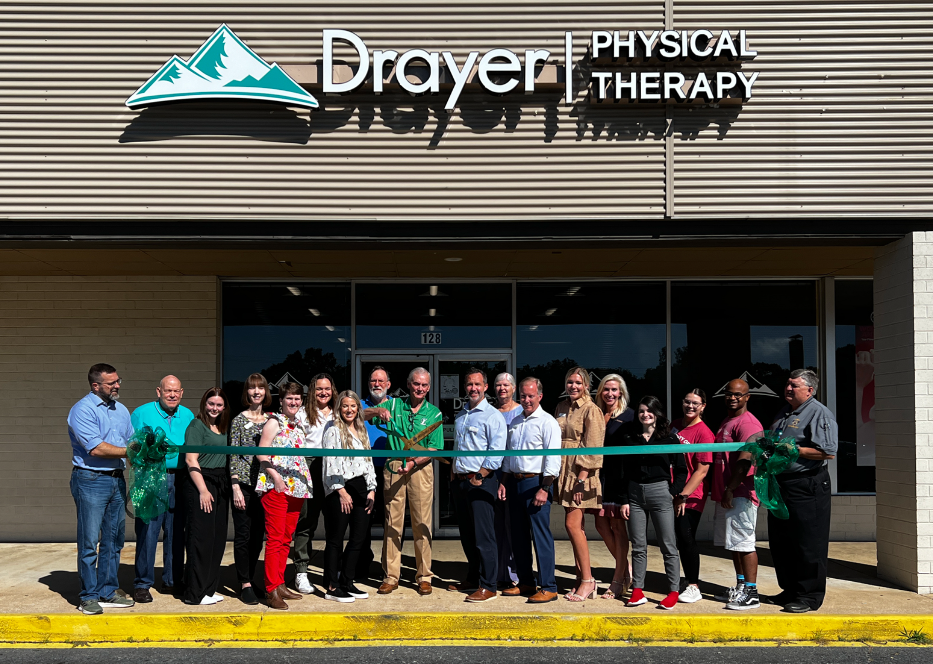 Leeds hosts ribbon cutting for Drayer Physical Therapy Institute