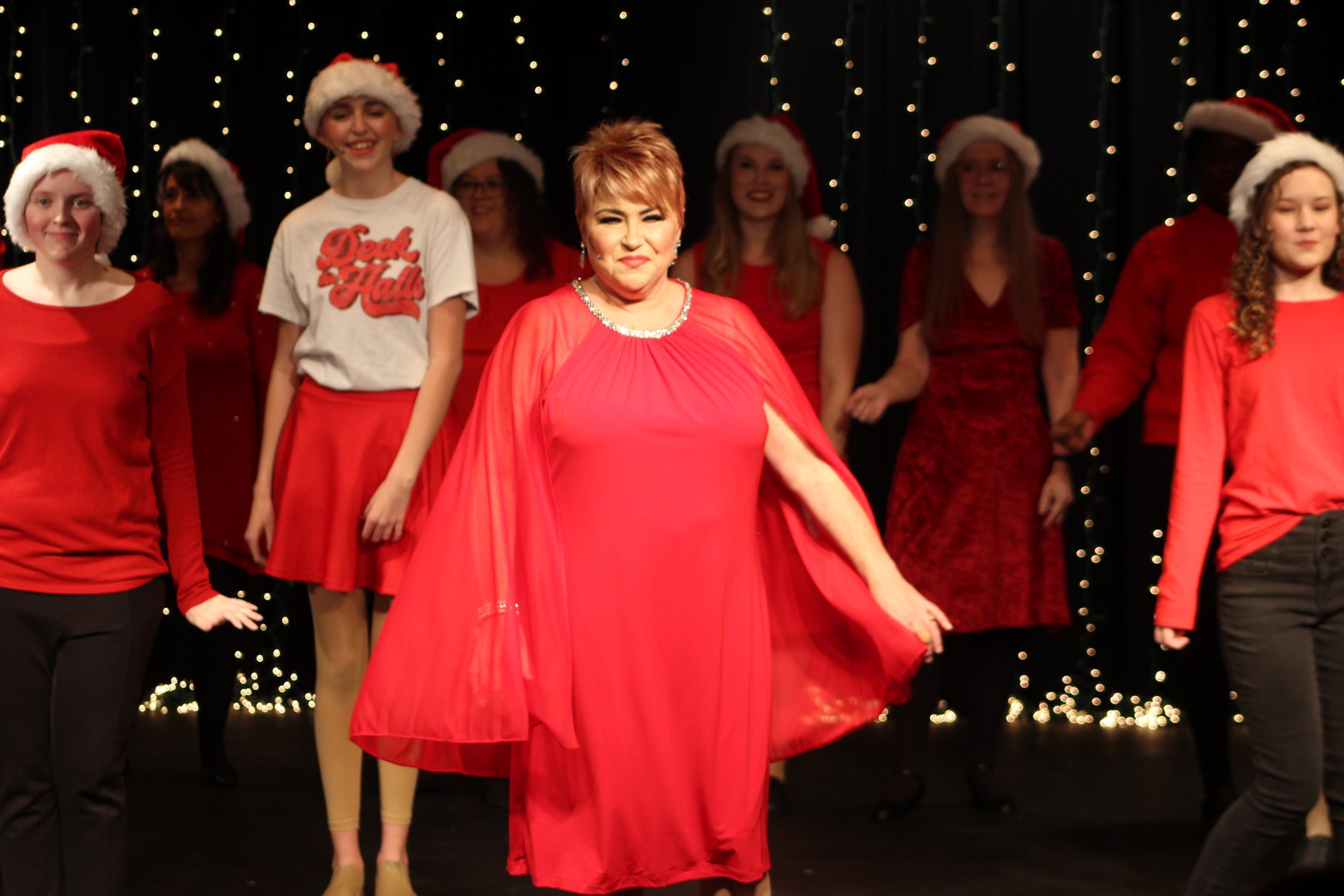 GALLERY: Leeds Arts Council kicks off the holiday season with 'Christmas Extravaganza'
