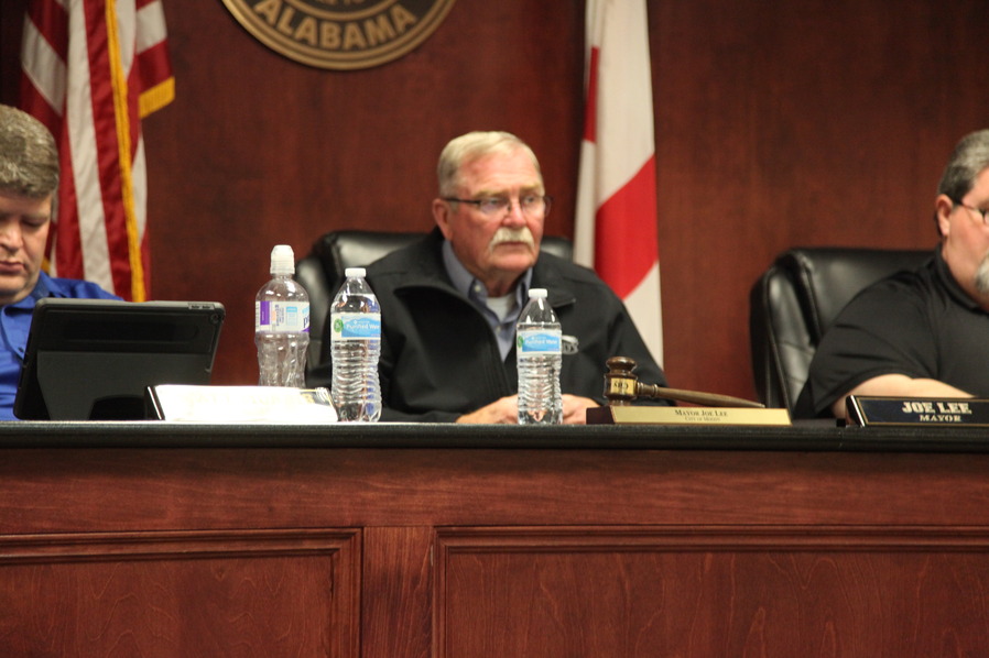Moody Council addresses questions about landfill fire