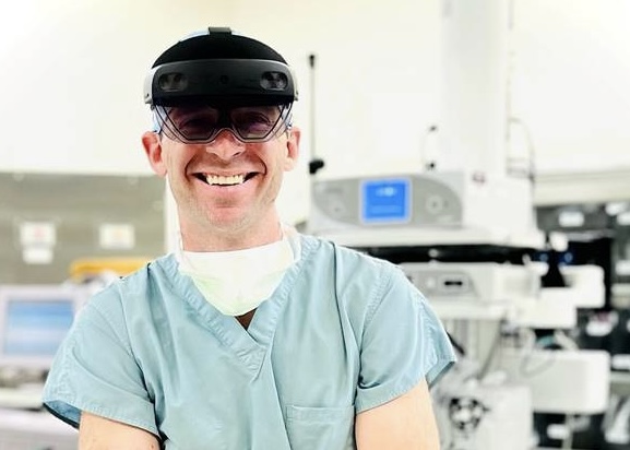 Trussville Orthopedic Surgeon makes medical history with mixed reality and Big Data