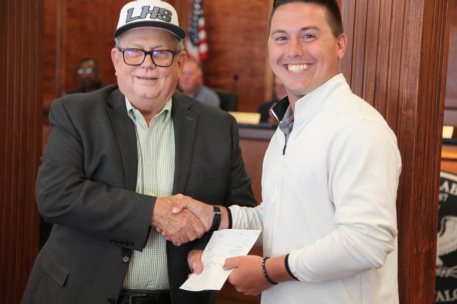 Leeds Council presents $1,000 check to Leeds High School track team